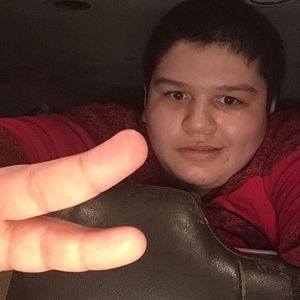 Meet your Posher, Luis